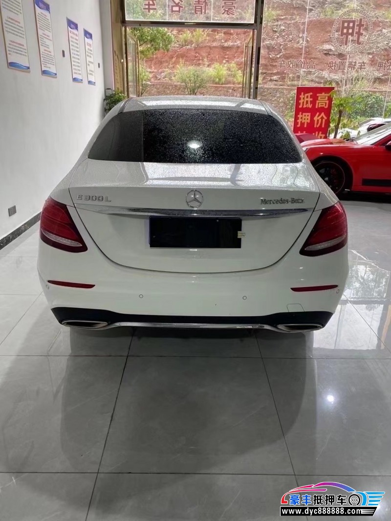 18年奔驰E轿车抵押车出售