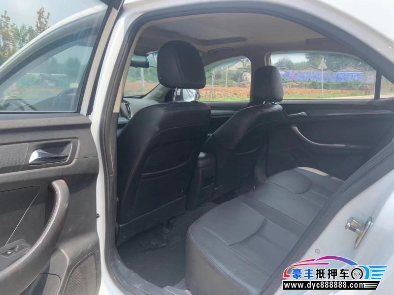 17年荣威360轿车抵押车出售