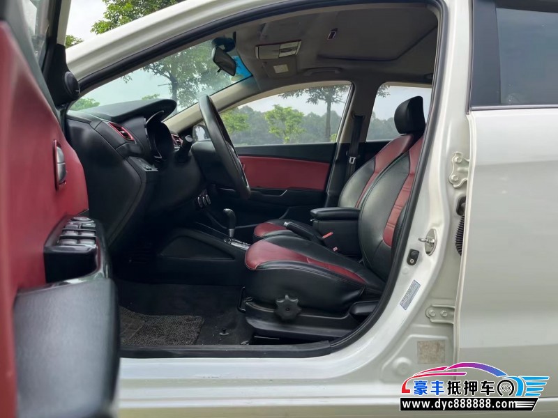 16年起亚K2轿车抵押车出售