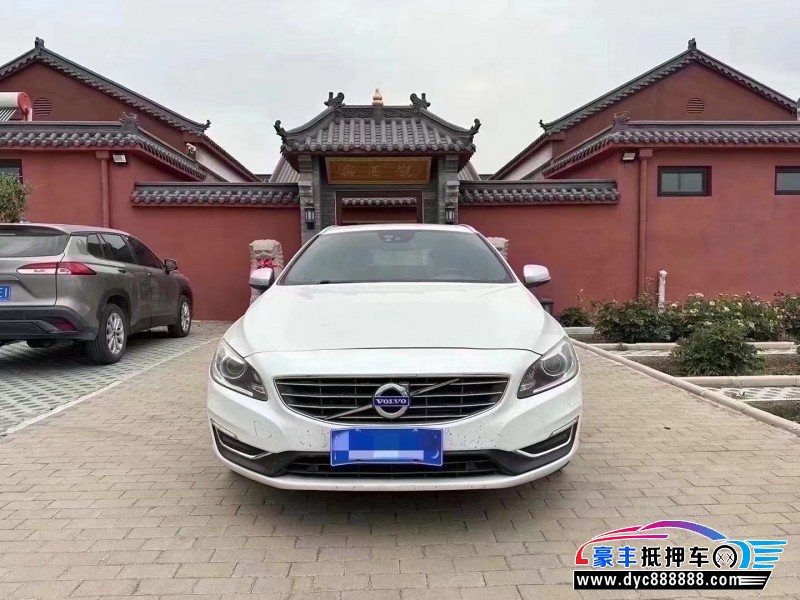 14年沃尔沃V60轿车抵押车出售