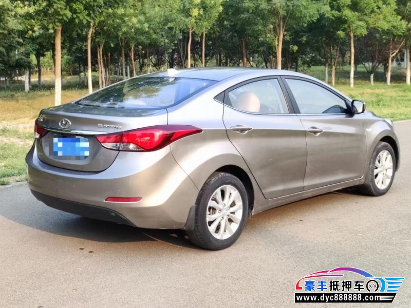 16年现代朗动轿车抵押车出售