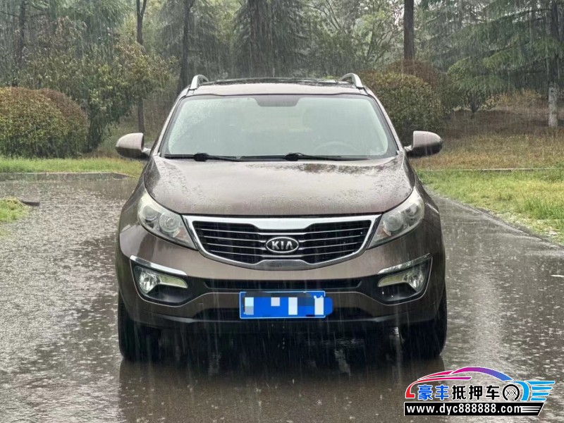 13年起亚智跑轿车抵押车出售