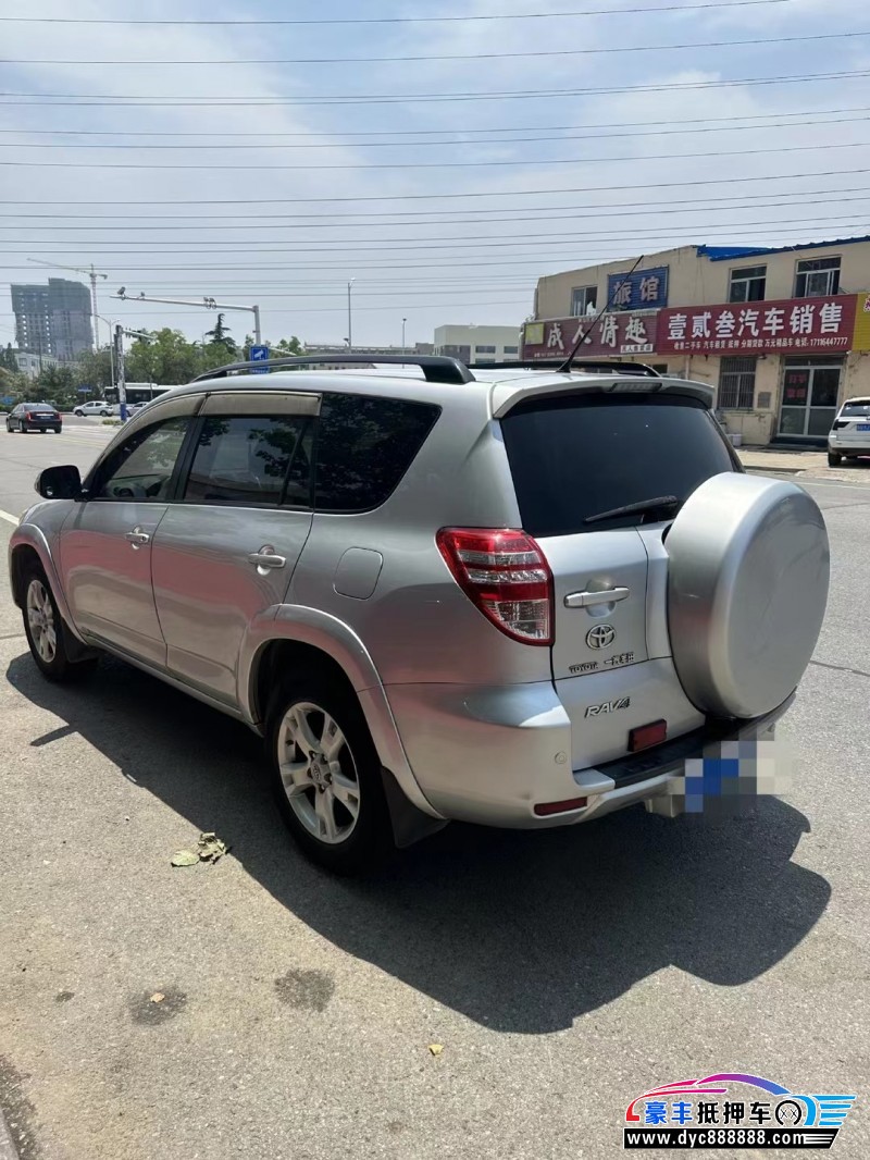 11年丰田RAV4轿车抵押车出售