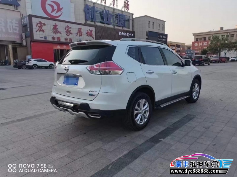 16年日产奇骏轿车抵押车出售