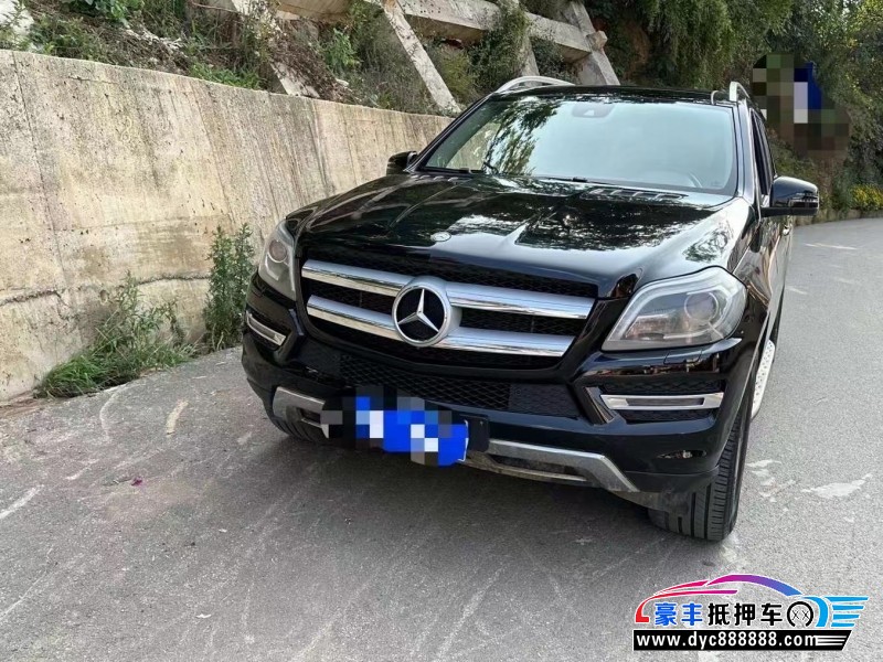 14年奔驰GL轿车抵押车出售