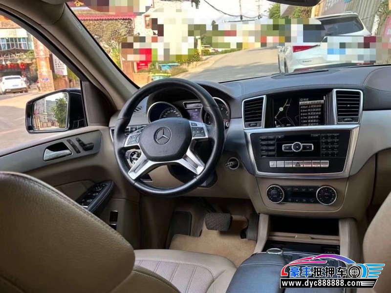 14年奔驰GL轿车抵押车出售