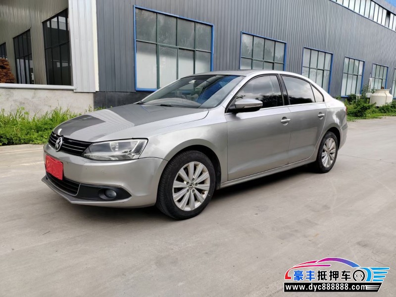 14年大众速腾轿车抵押车出售