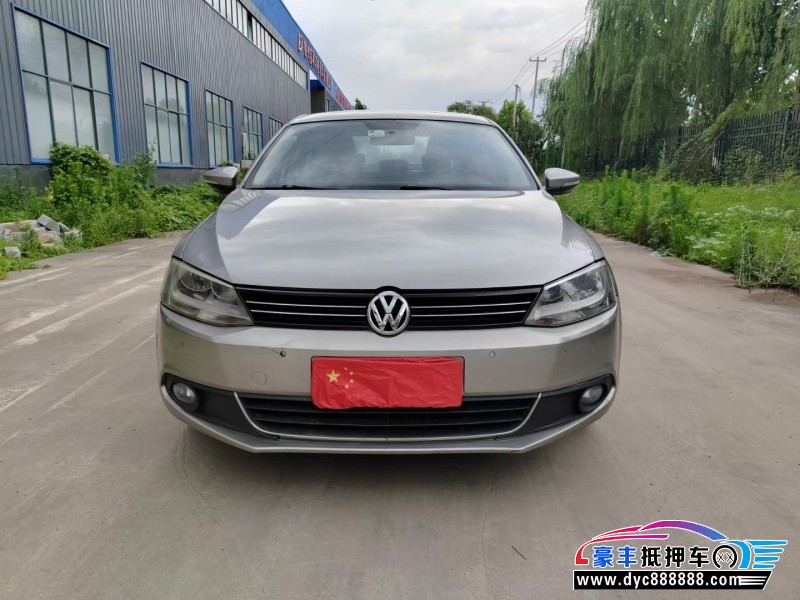 14年大众速腾轿车抵押车出售