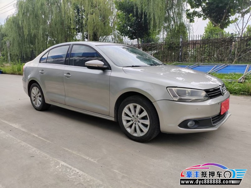 14年大众速腾轿车抵押车出售