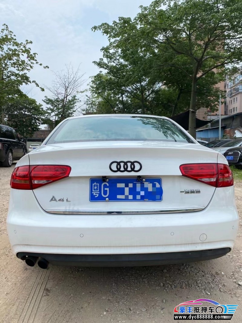 14年奥迪A4轿车抵押车出售
