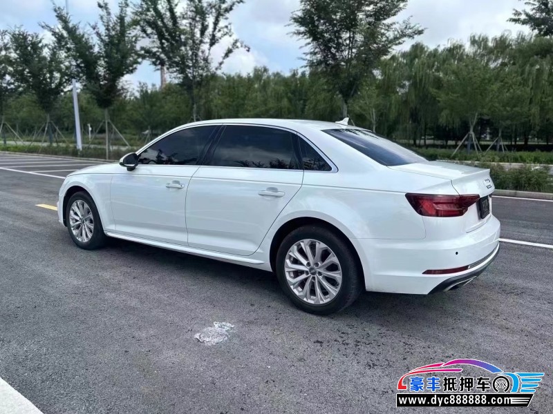 18年奥迪A4轿车抵押车出售