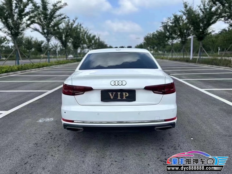 18年奥迪A4轿车抵押车出售