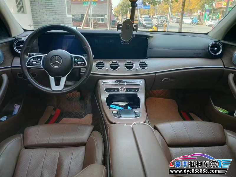 20年奔驰E轿车抵押车出售