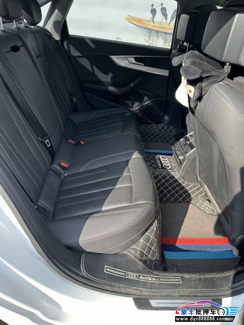 21年奥迪A4轿车抵押车出售