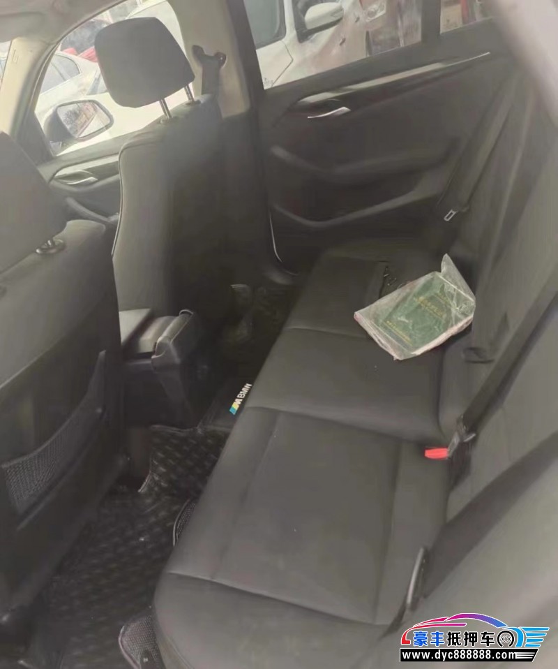 14年宝马X1轿车抵押车出售