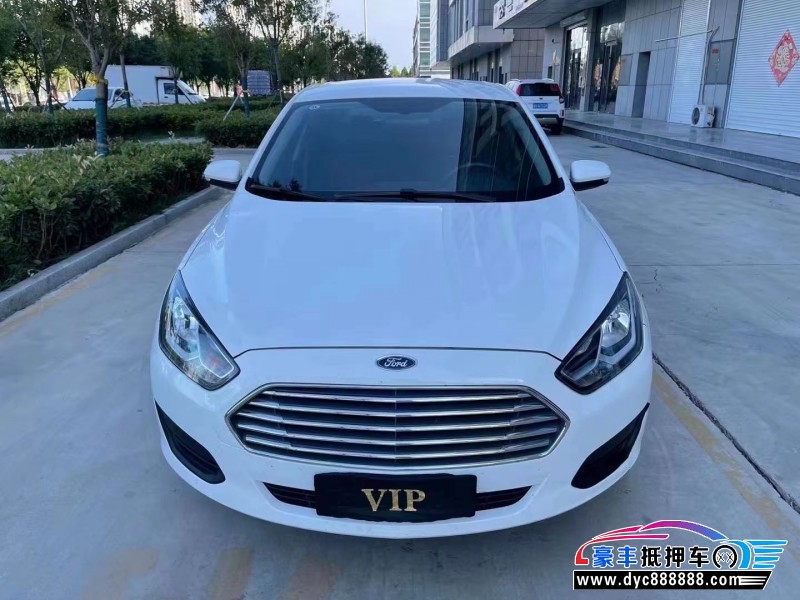 20年福特福睿斯轿车抵押车出售