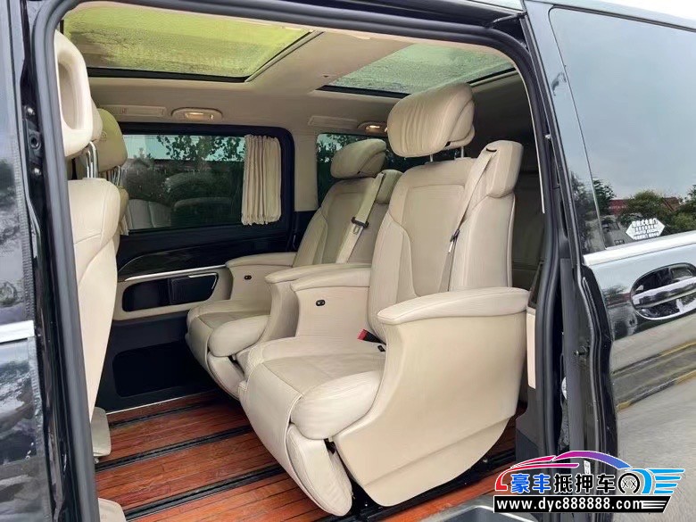 18年奔驰V轿车抵押车出售