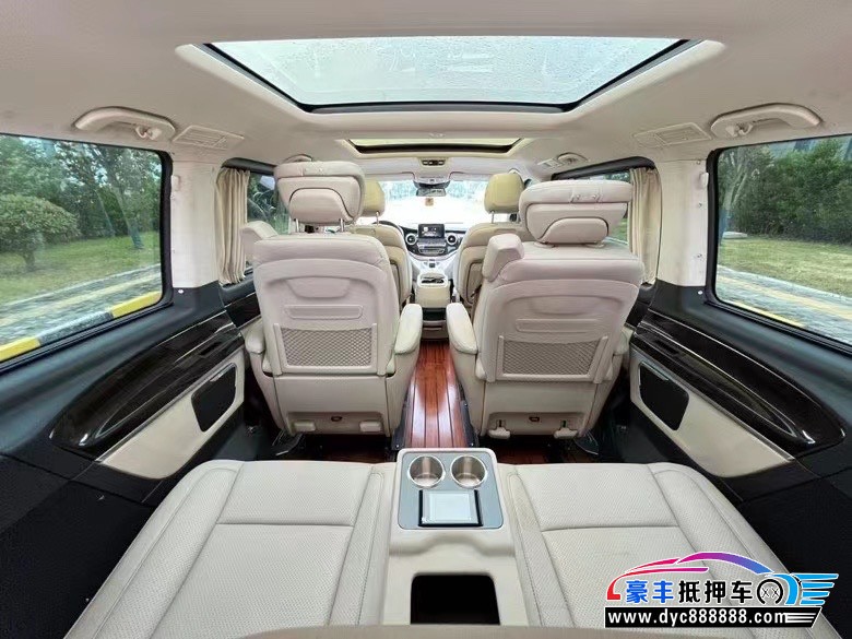 18年奔驰V轿车抵押车出售