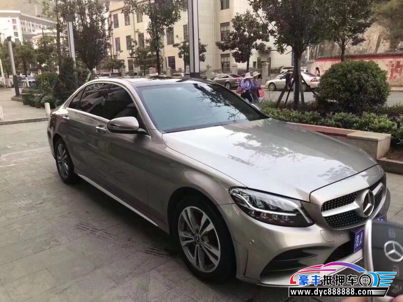 20年奔驰C轿车抵押车出售