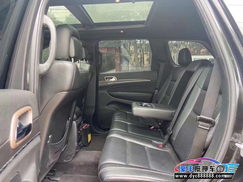 17年Jeep大切诺基SUV抵押车出售