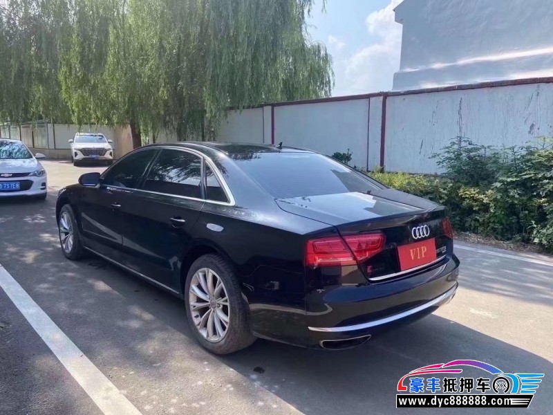 14年奥迪S8轿车抵押车出售
