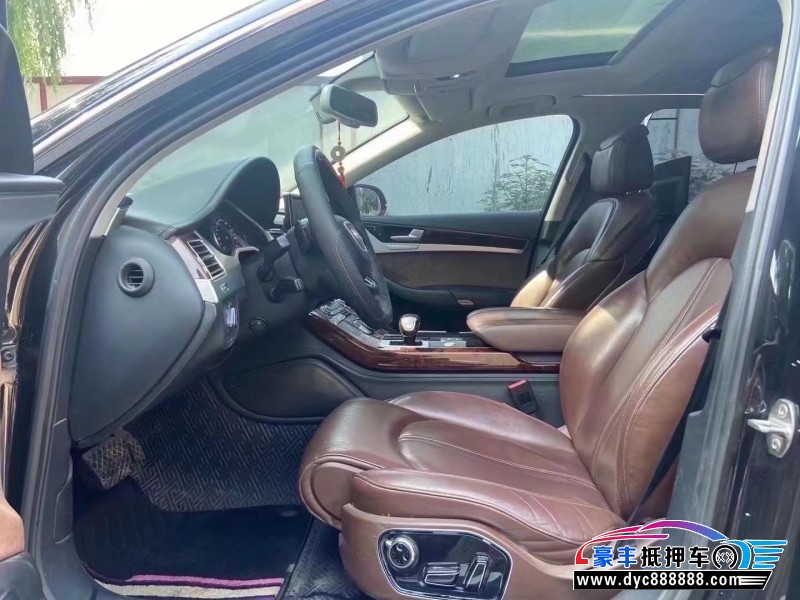 14年奥迪S8轿车抵押车出售