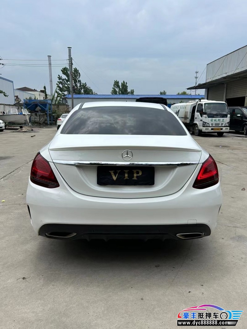 20年奔驰C轿车抵押车出售