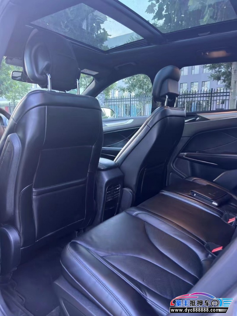 16年林肯MKC轿车抵押车出售