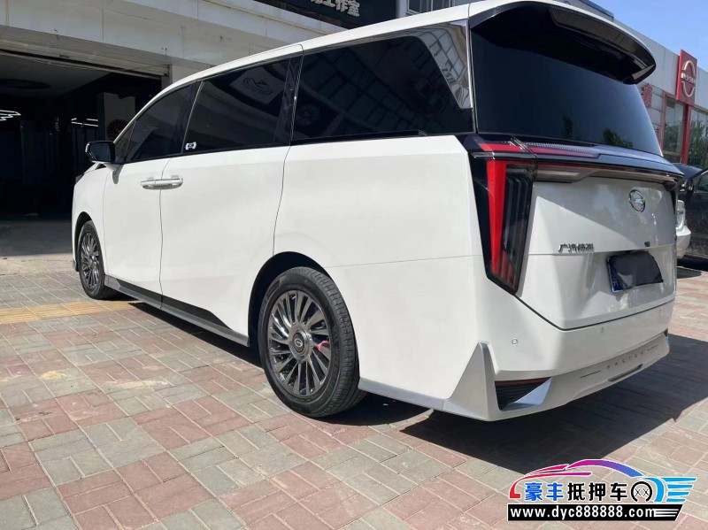 23年传祺M8轿车抵押车出售