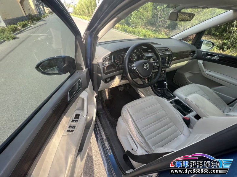 17年大众途安轿车抵押车出售