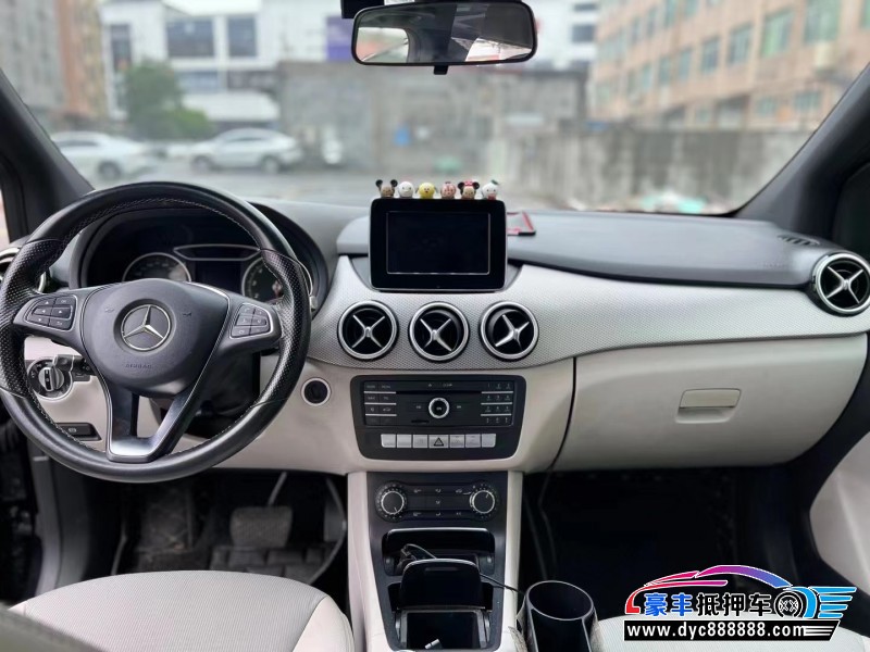 15年奔驰B轿车抵押车出售