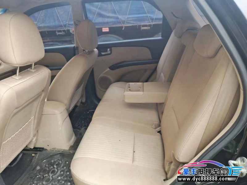 13年起亚狮跑轿车抵押车出售