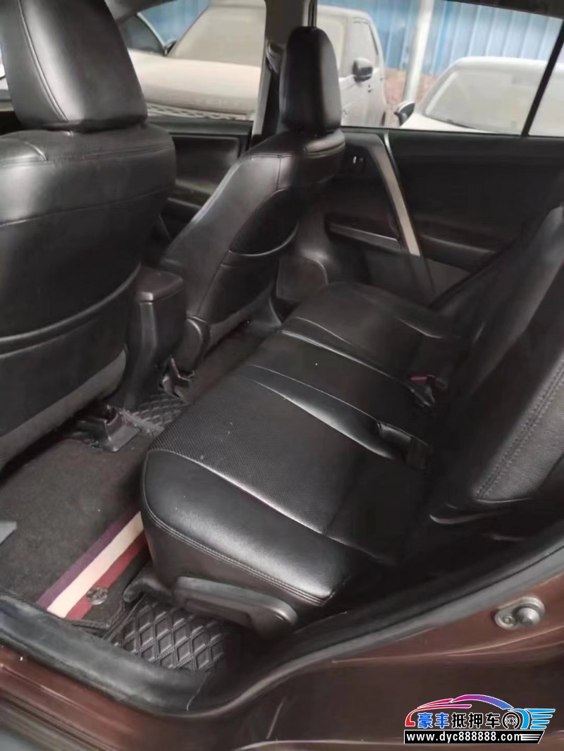 17年丰田RAV4荣放轿车抵押车出售