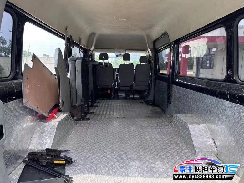 21年福田图雅诺轿车抵押车出售