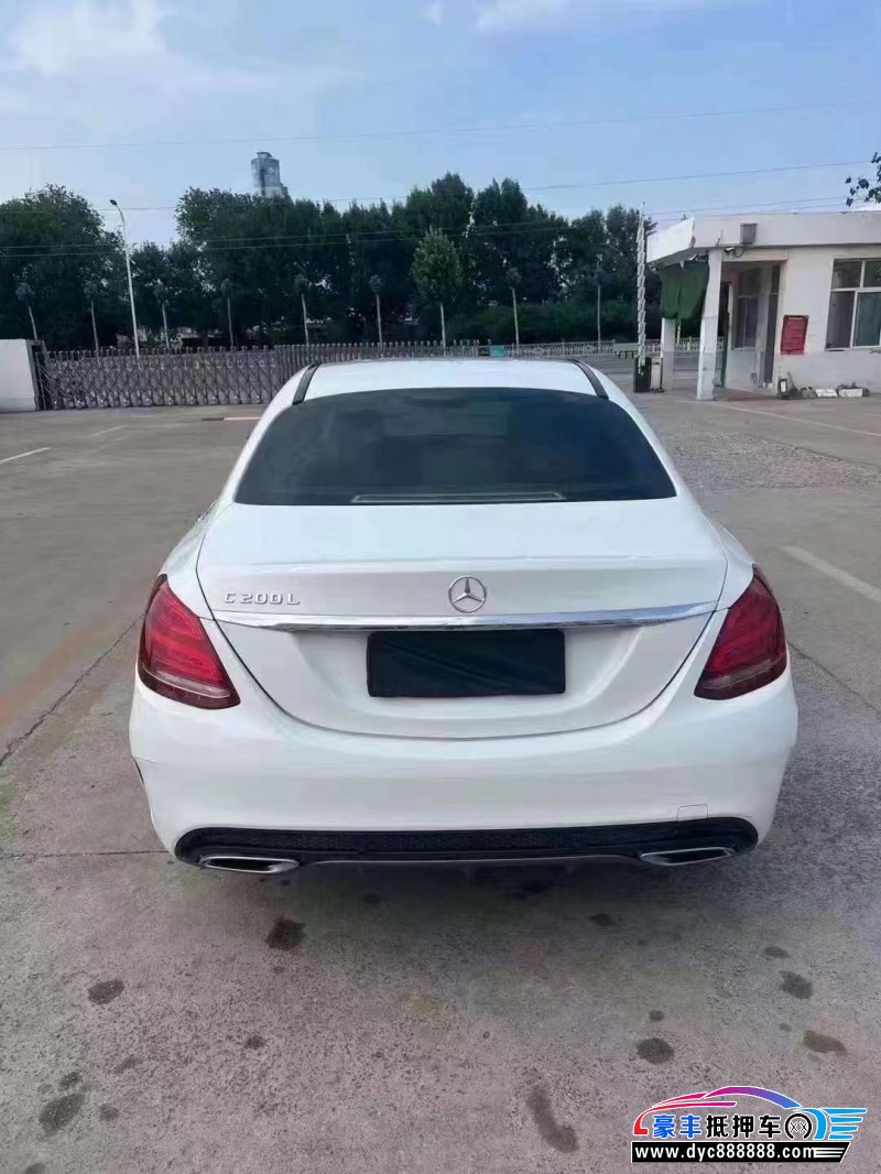 17年奔驰C轿车抵押车出售