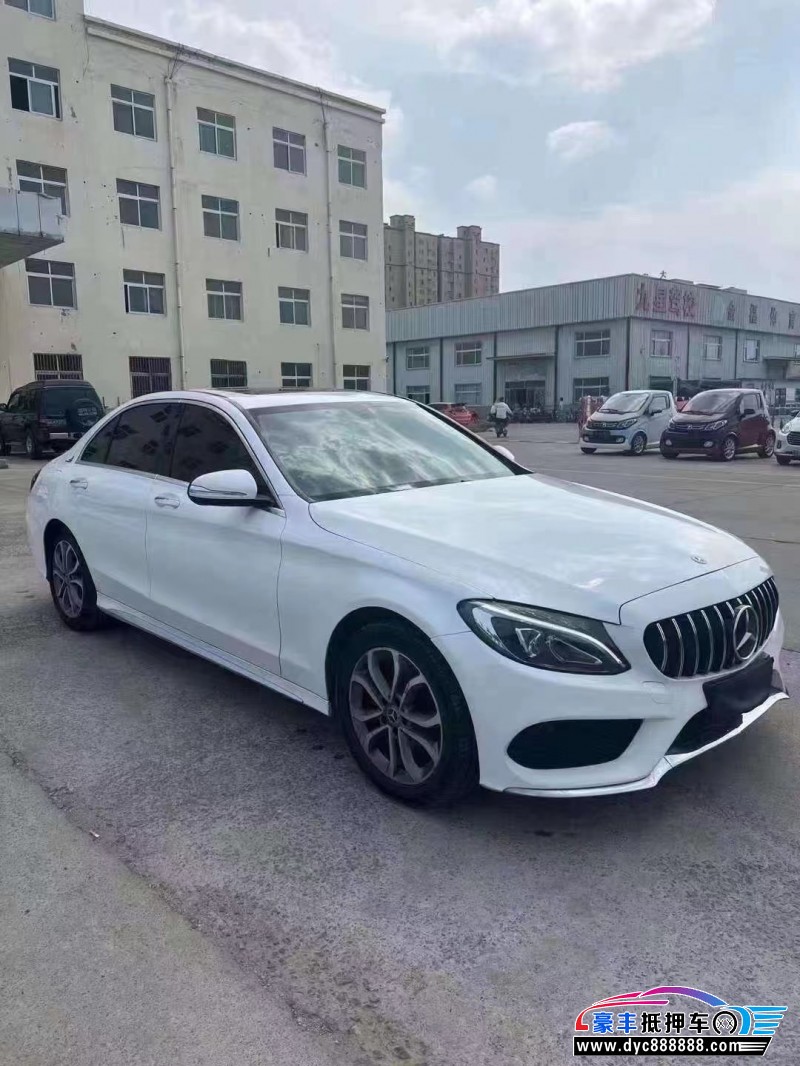 17年奔驰C轿车抵押车出售