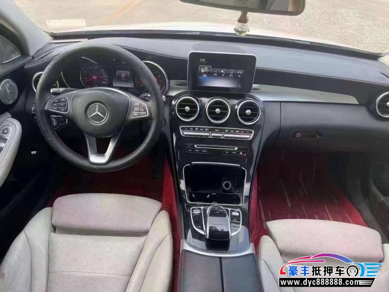 17年奔驰C轿车抵押车出售