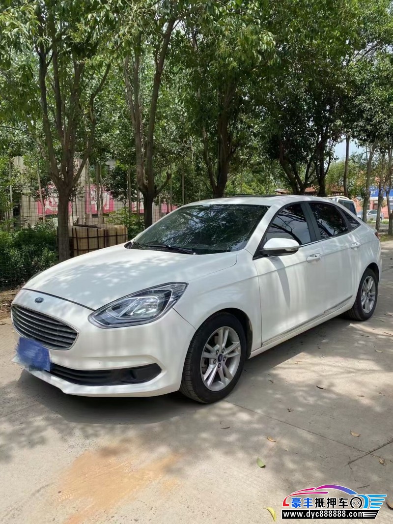 19年福特福睿斯轿车抵押车出售