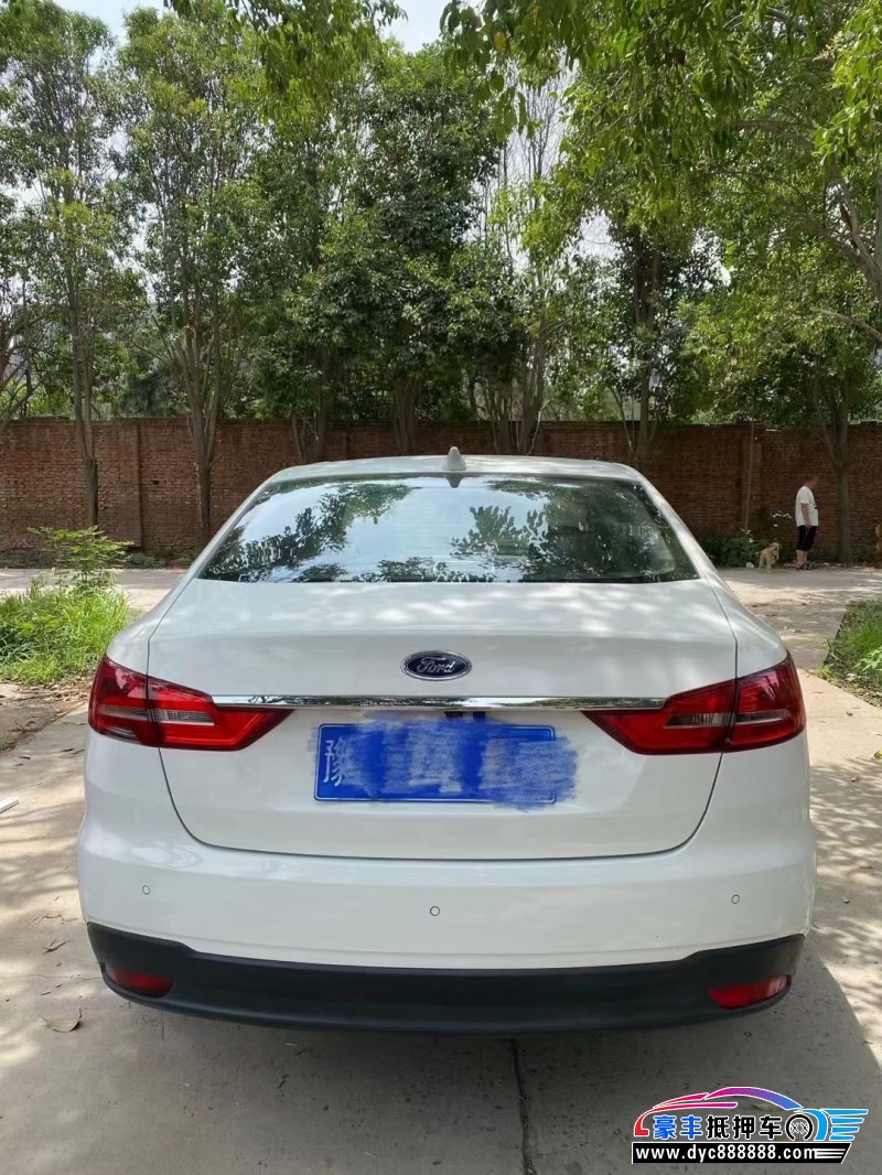 19年福特福睿斯轿车抵押车出售