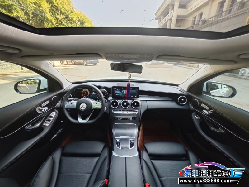 20年奔驰C轿车抵押车出售