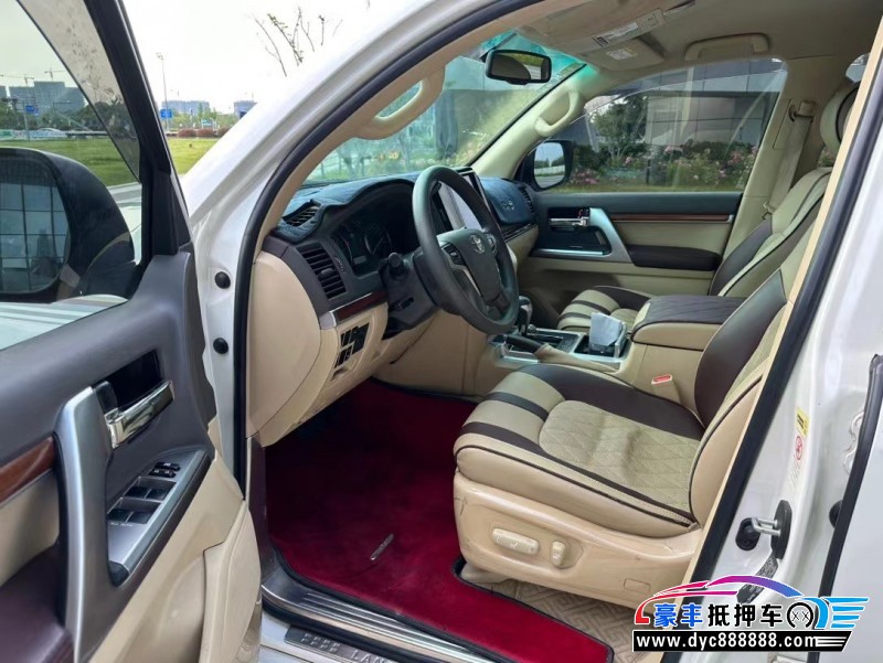 16年丰田兰德酷路泽轿车抵押车出售