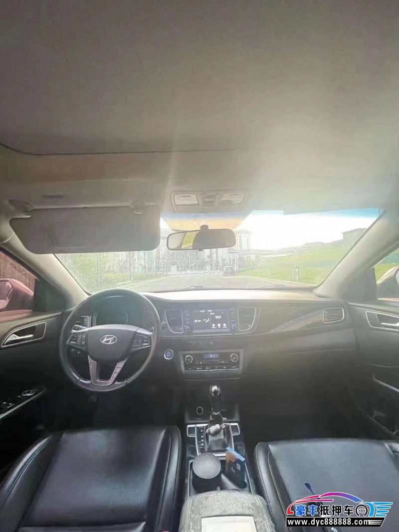 16年现代名图轿车抵押车出售