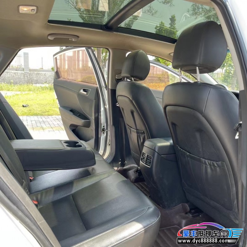 14年现代名图轿车抵押车出售