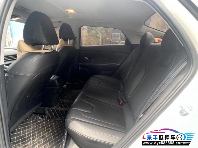 22年现代伊兰特轿车抵押车出售