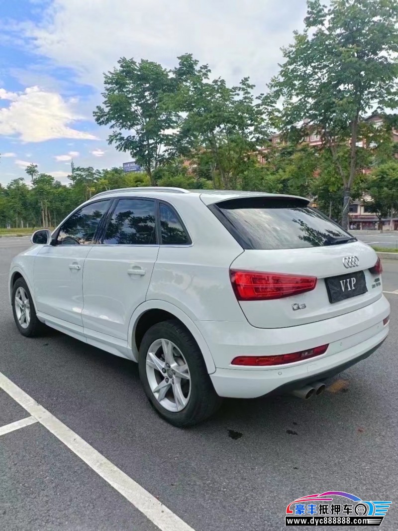 17年奥迪Q3轿车抵押车出售