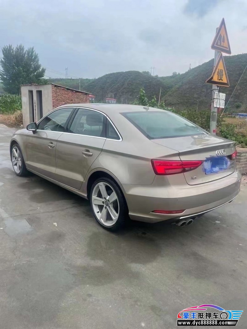 18年奥迪A3轿车抵押车出售