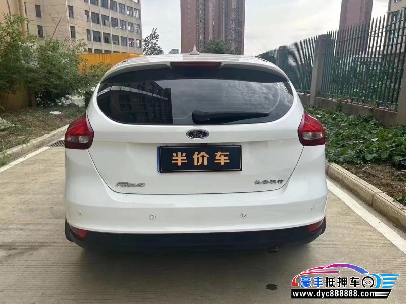 17年福特福克斯轿车抵押车出售