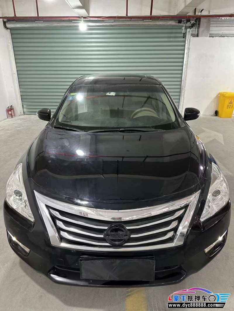 16年日产天籁轿车抵押车出售