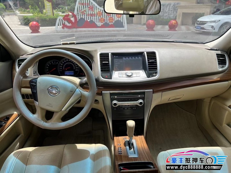 11年日产天籁轿车抵押车出售