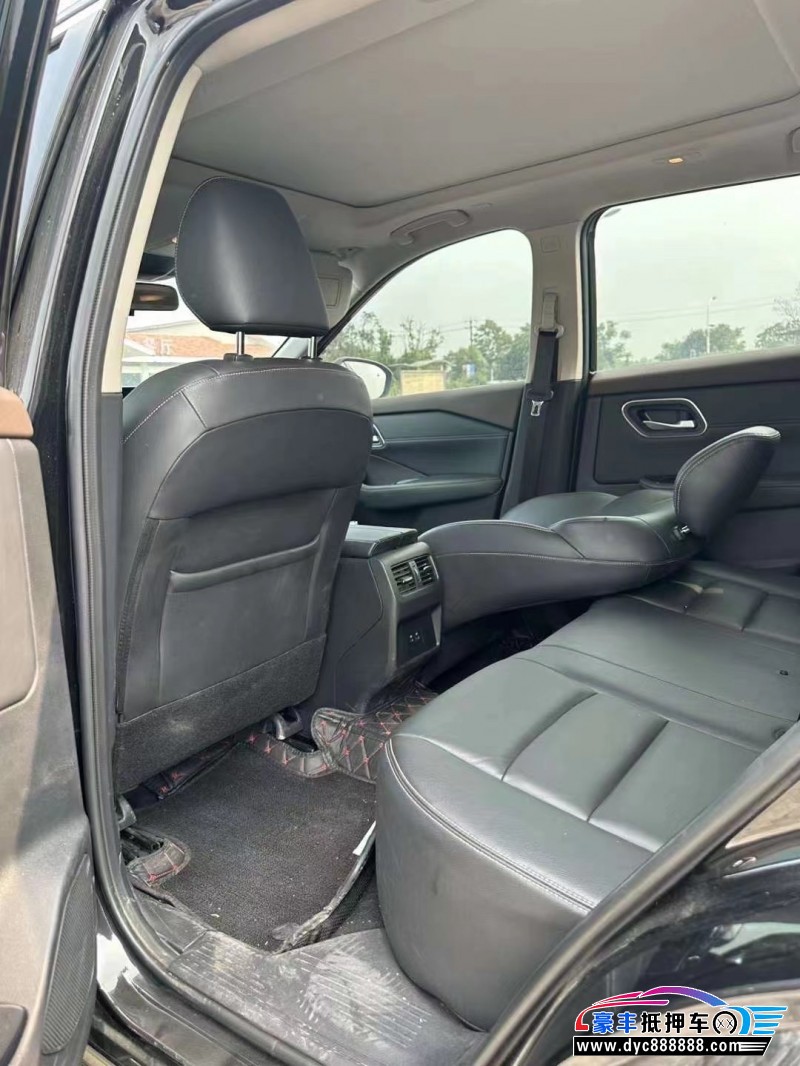 22年日产奇骏轿车抵押车出售